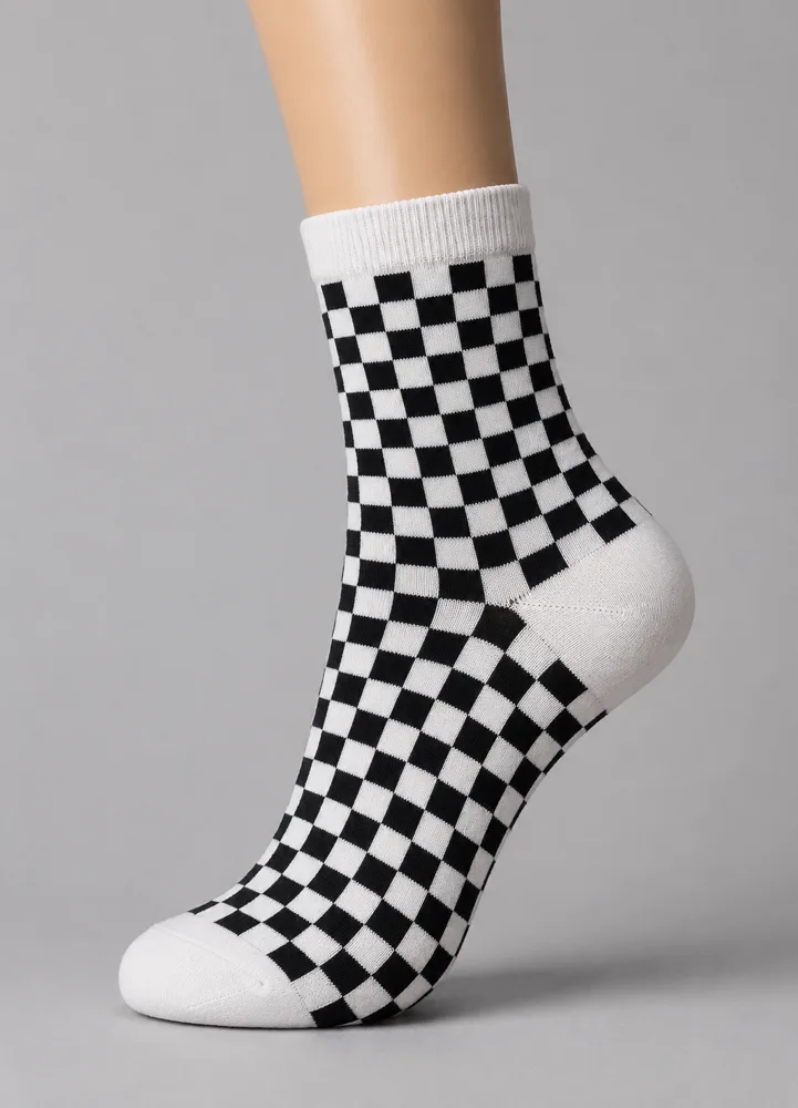 The Checkerboard sock in White / Black